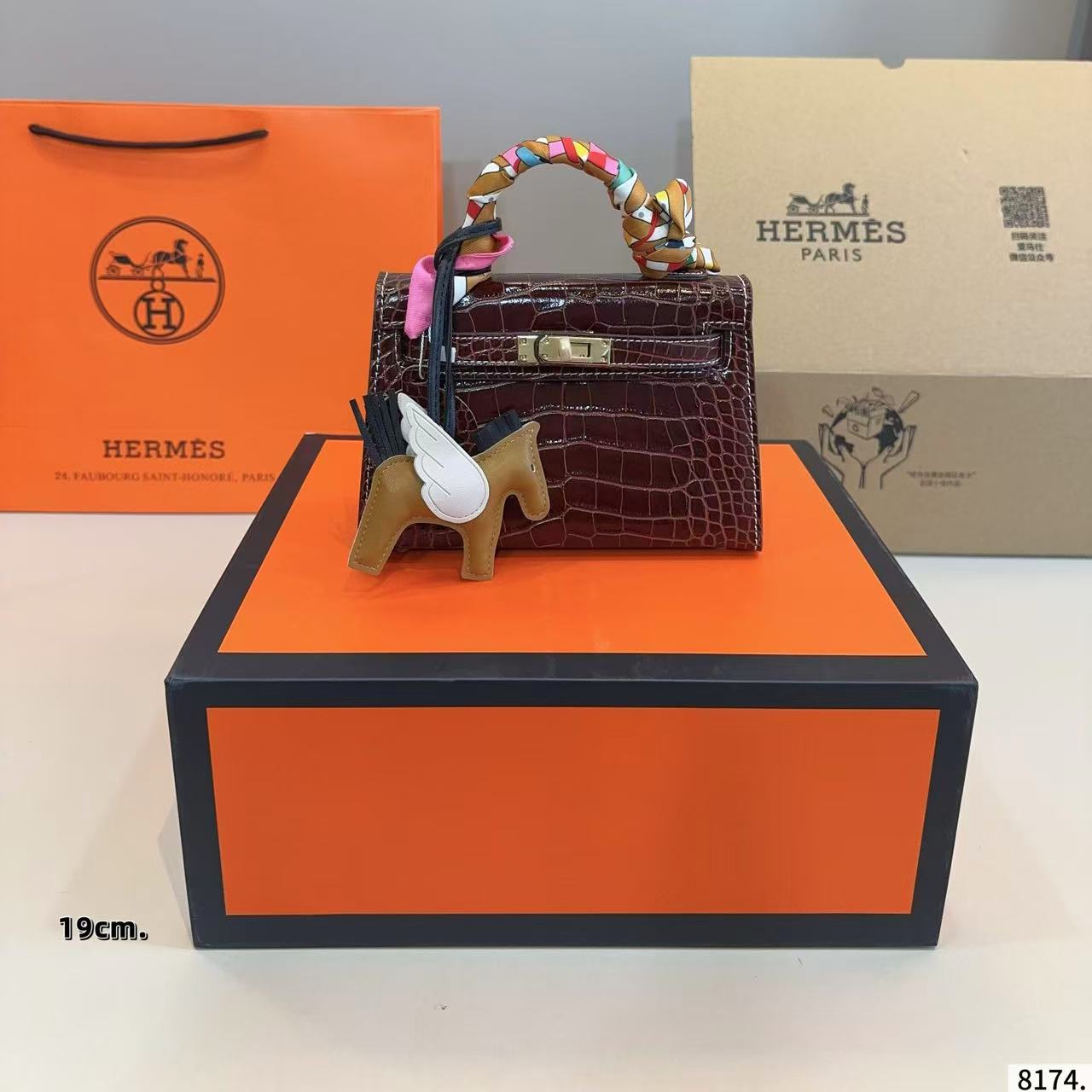 HERME5 kellyパテントレザーのハンドバッグ【50％割引+送料無料】