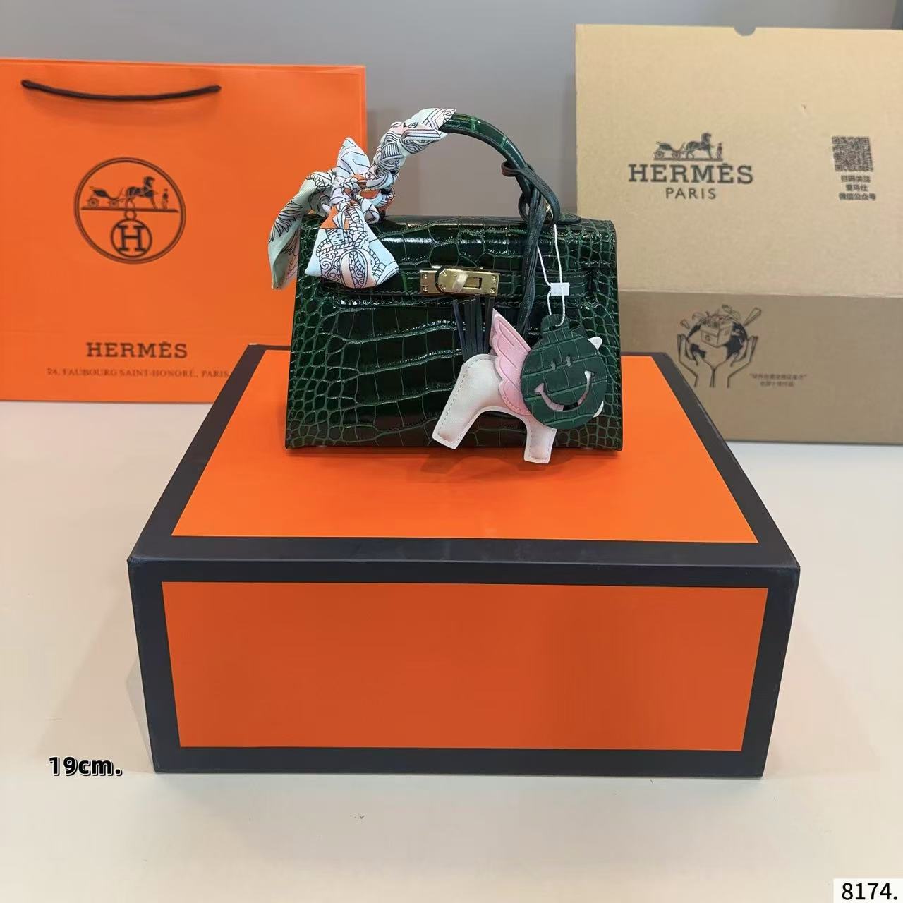 HERME5 kellyパテントレザーのハンドバッグ【50％割引+送料無料】