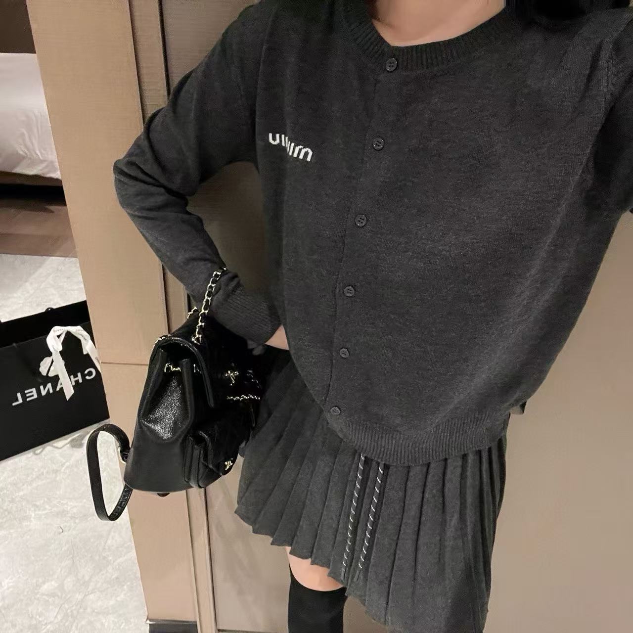 M1UM1U ウールカーディガン+スカート ツーピースセット【50％割引+送料無料】