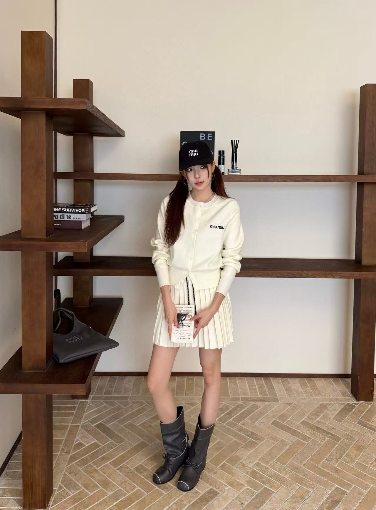 M1UM1U ウールカーディガン+スカート ツーピースセット【50％割引+送料無料】