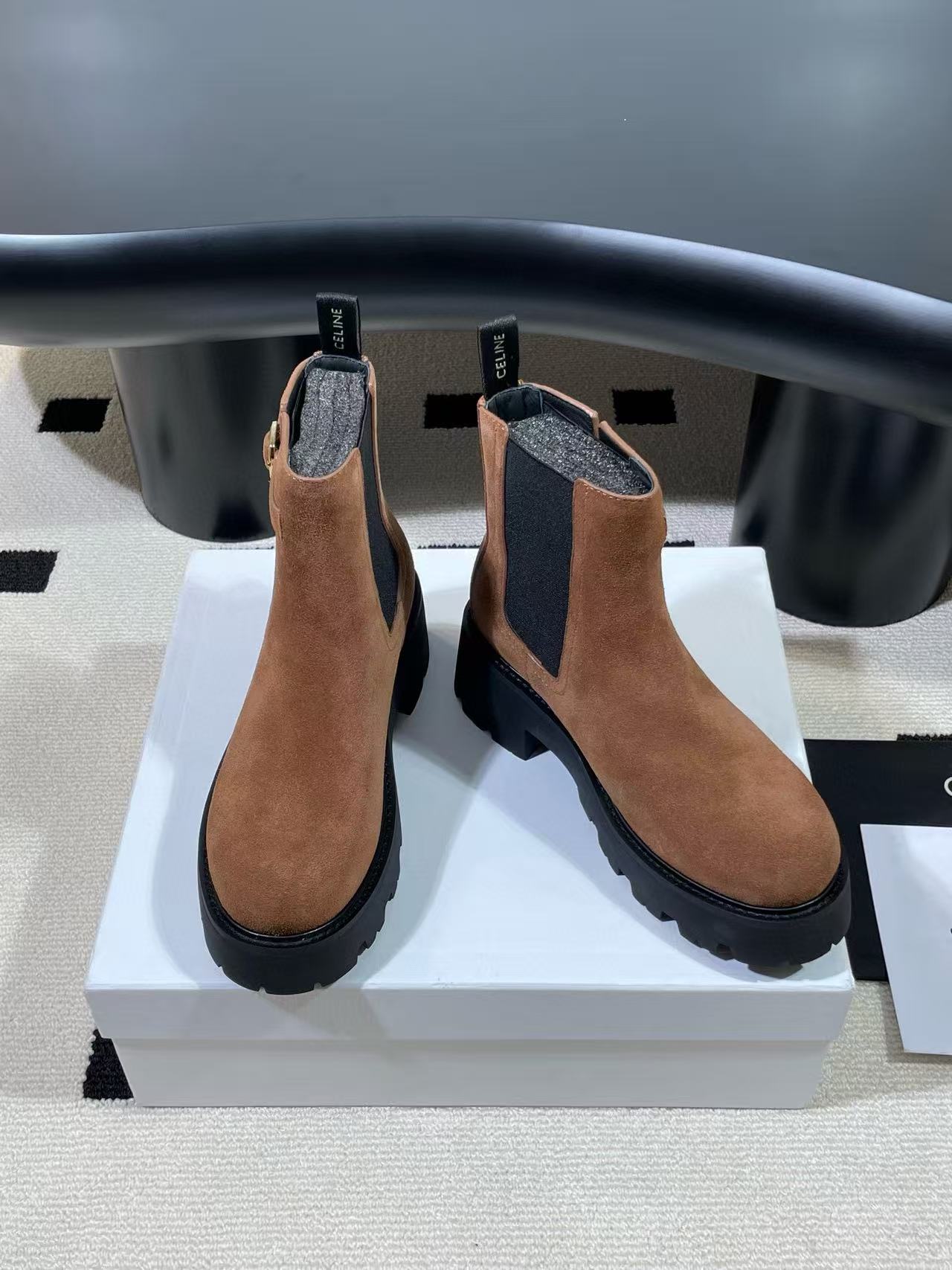 CEL1NE 高品質ディアスキンの秋冬用マーティンブーツ【50%割引+送料無料】