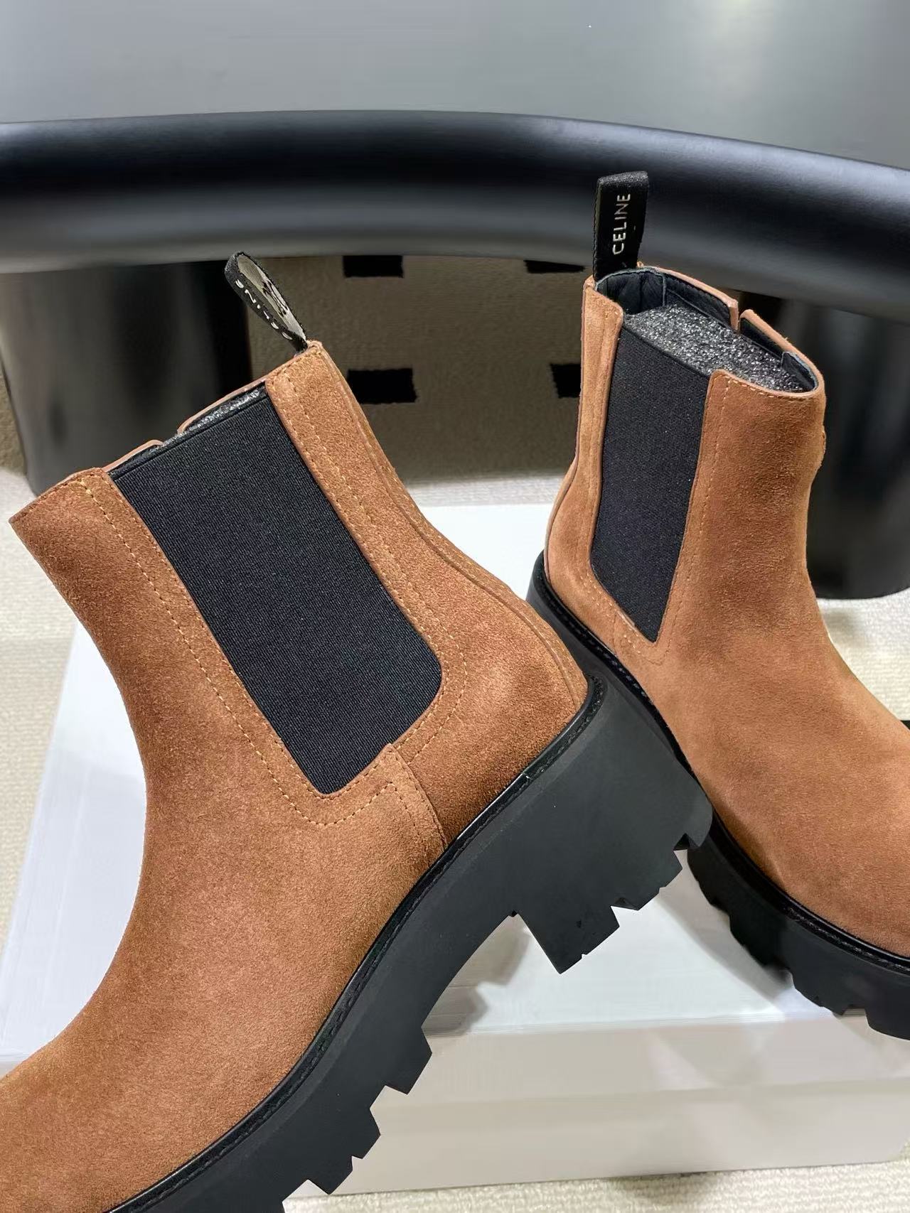 CEL1NE 高品質ディアスキンの秋冬用マーティンブーツ【50%割引+送料無料】