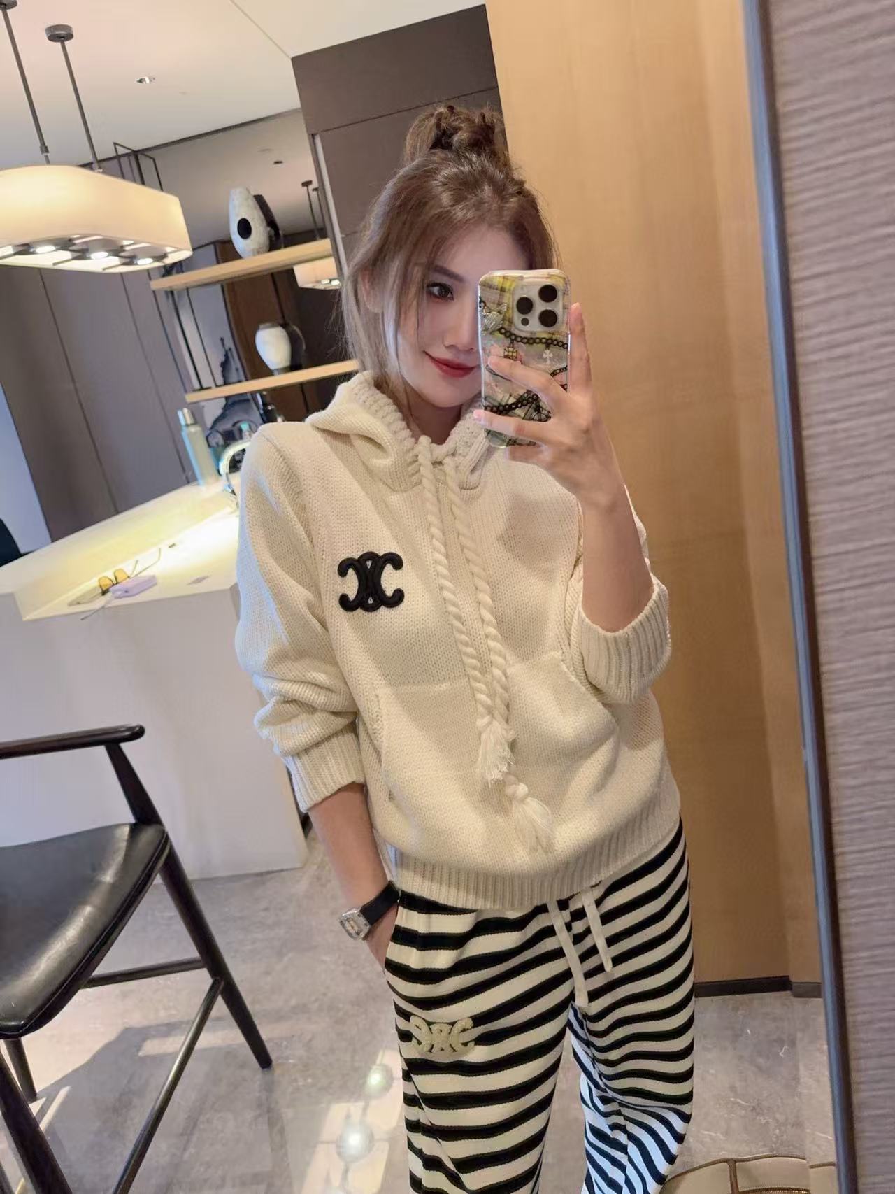 CEL1NE 凱旋門フード付きセーター【50％割引+送料無料】