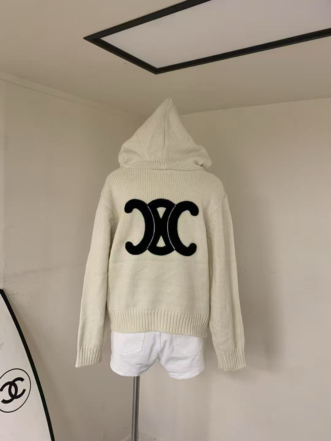 CEL1NE 凱旋門フード付きセーター【50％割引+送料無料】