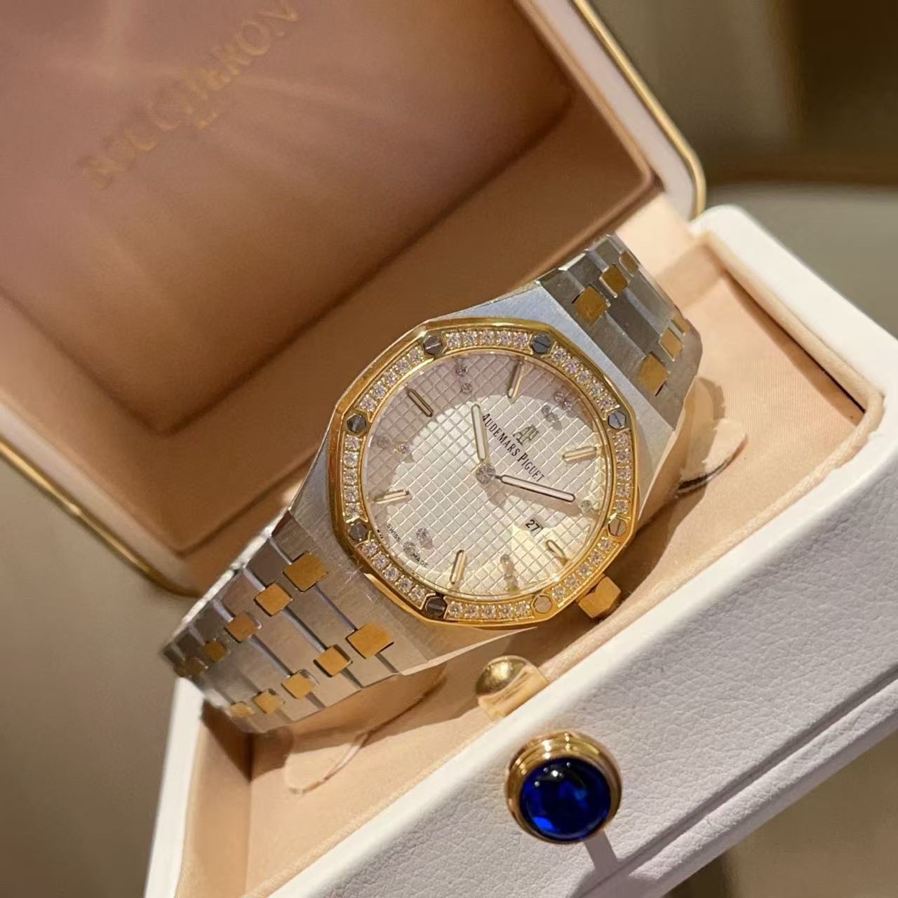Audemarsp1guet ダイヤモンドをあしらったスチールストラップのレディース腕時計【50％割引+送料無料】