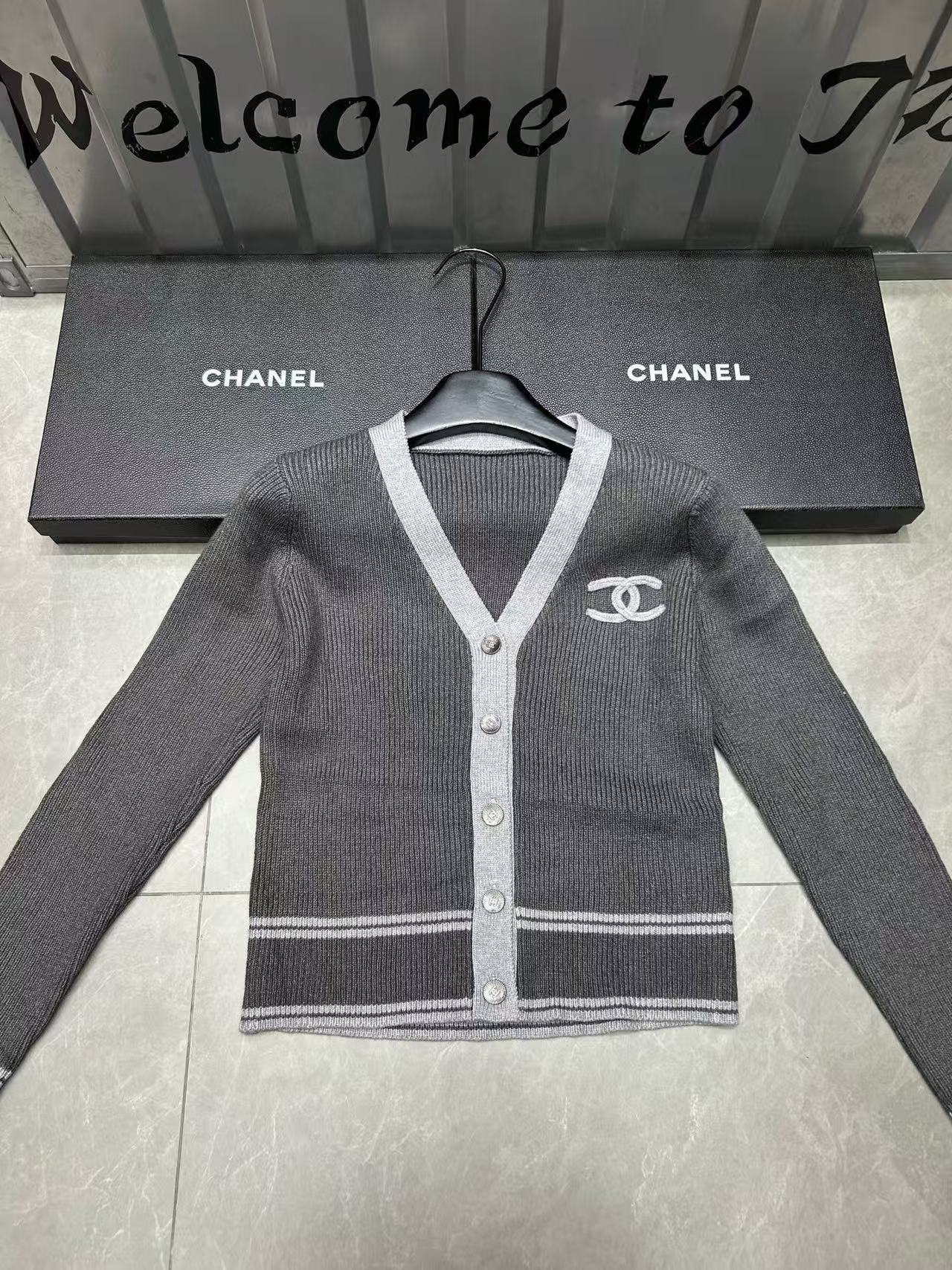 CHANE1 VネックダブルCウールカーディガン【50％割引+送料無料】