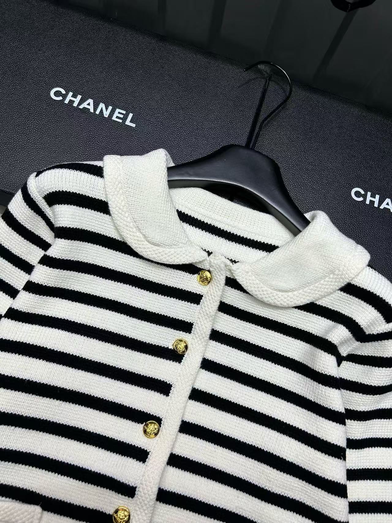 CEL1NE 凱旋門メタルボタンカーディガン【50％割引+送料無料】