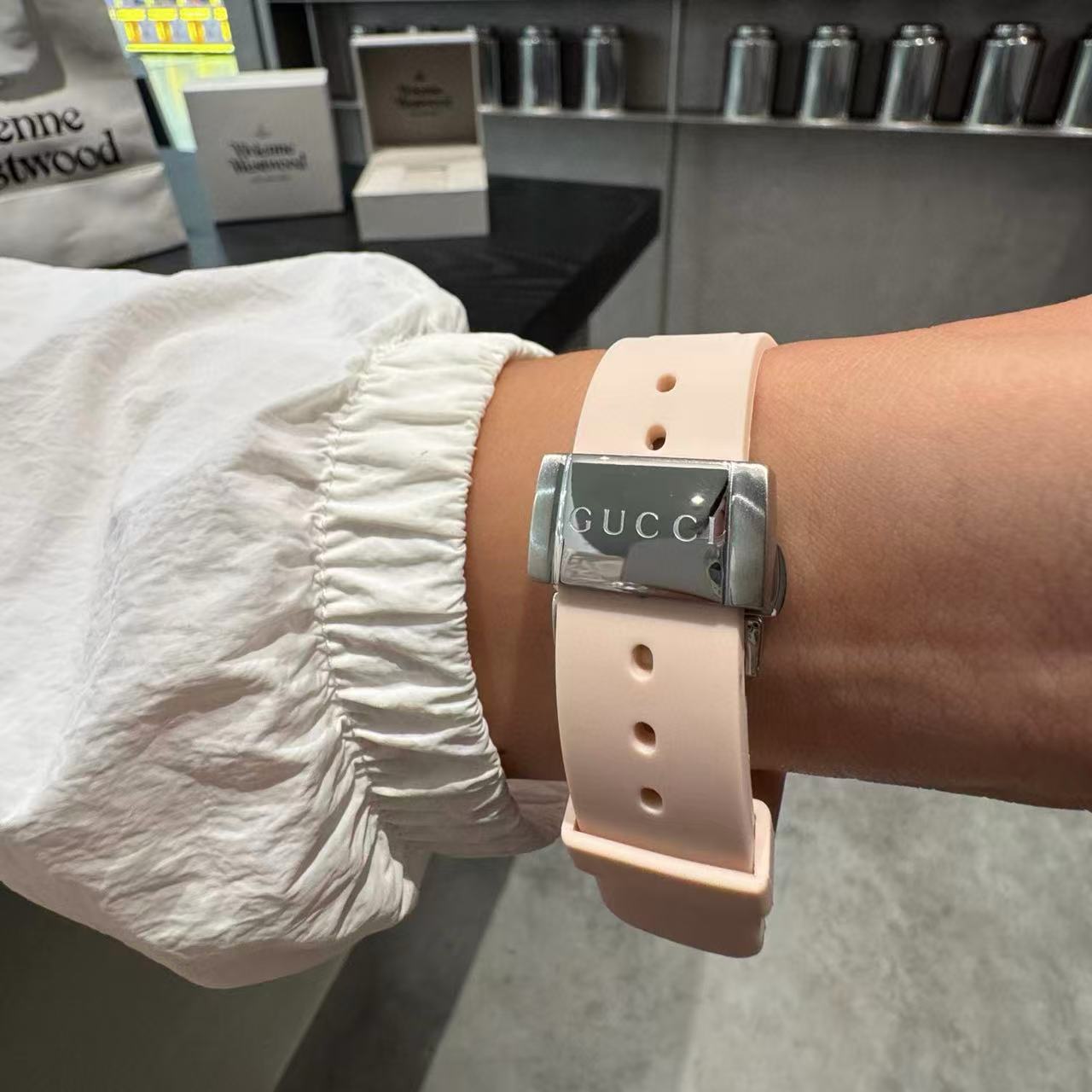 GUCC1 クラシック クォーツ レディースウォッチ【50％割引+送料無料】