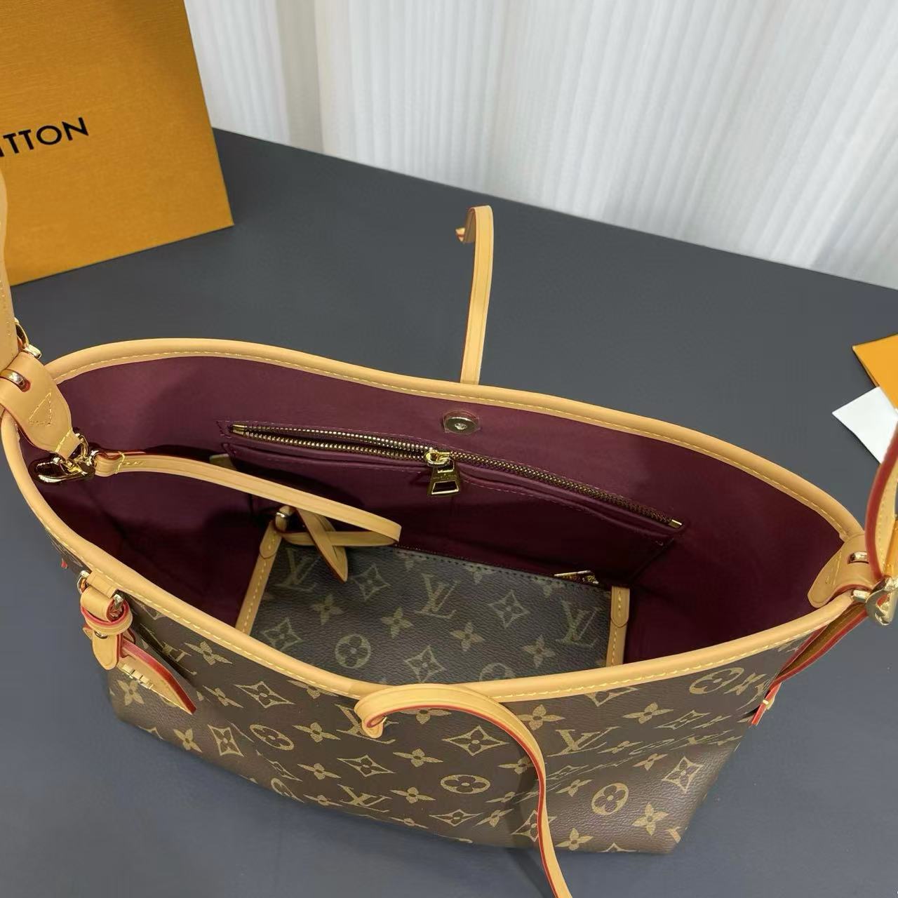 LVプリントのアンダーアームバッグ【50％割引+送料無料】