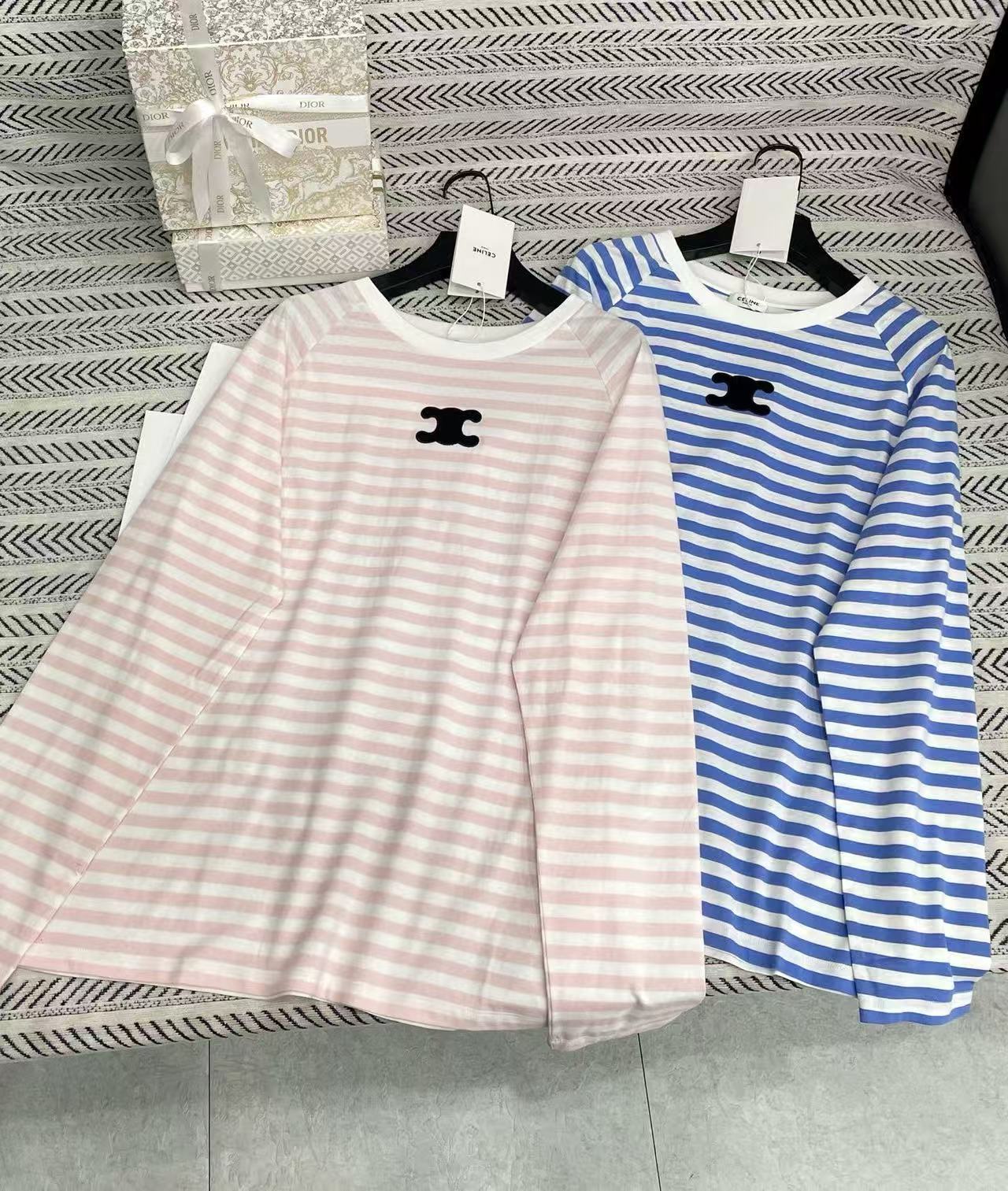 CLE1NE 凱旋門ストライプ ロングスリーブTシャツ【50％割引+送料無料】