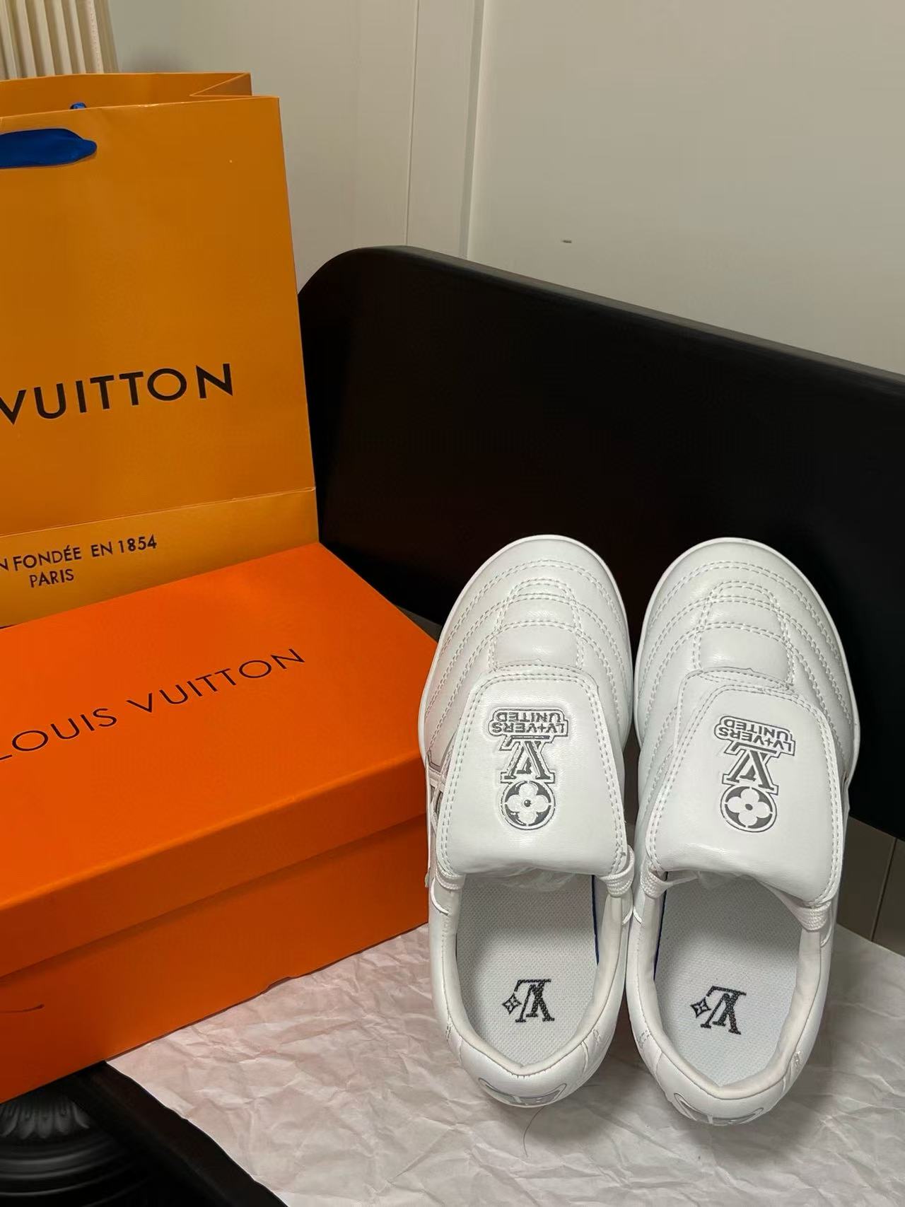 LV四つ葉のクローバーカジュアルシューズ【50%割引+送料無料】