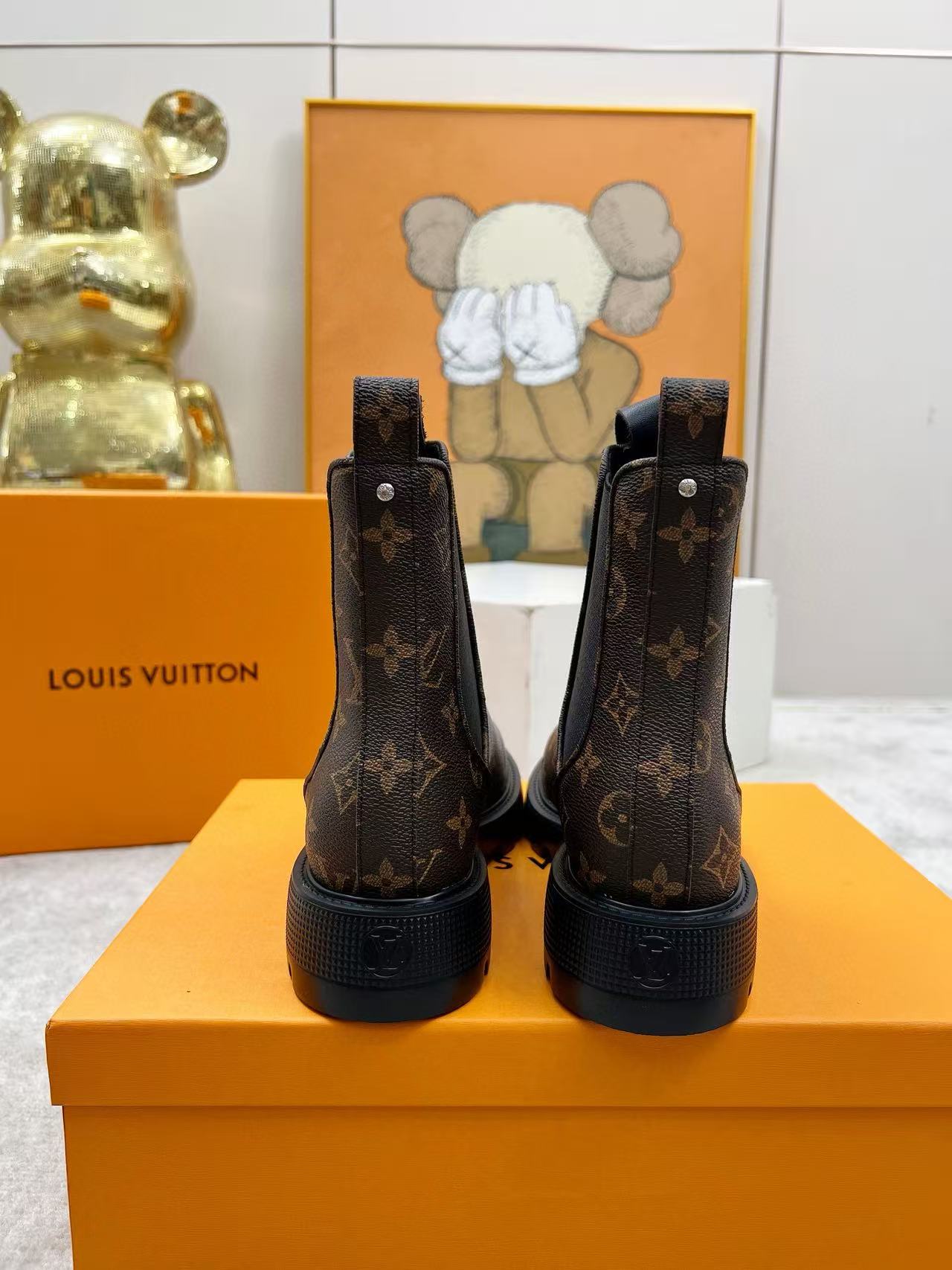 LVの高品質シープスキンアンクルブーツ【50％割引+送料無料】