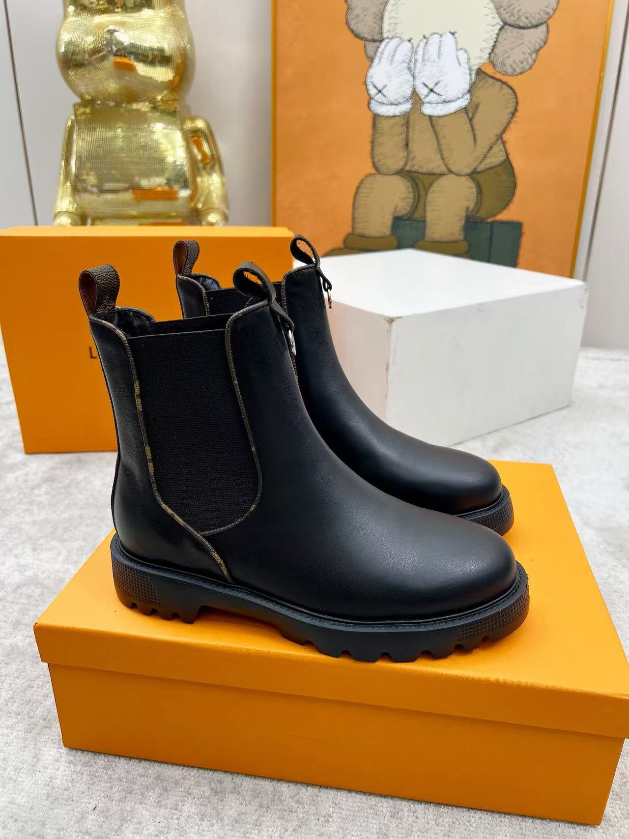 LVの高品質シープスキンアンクルブーツ【50％割引+送料無料】