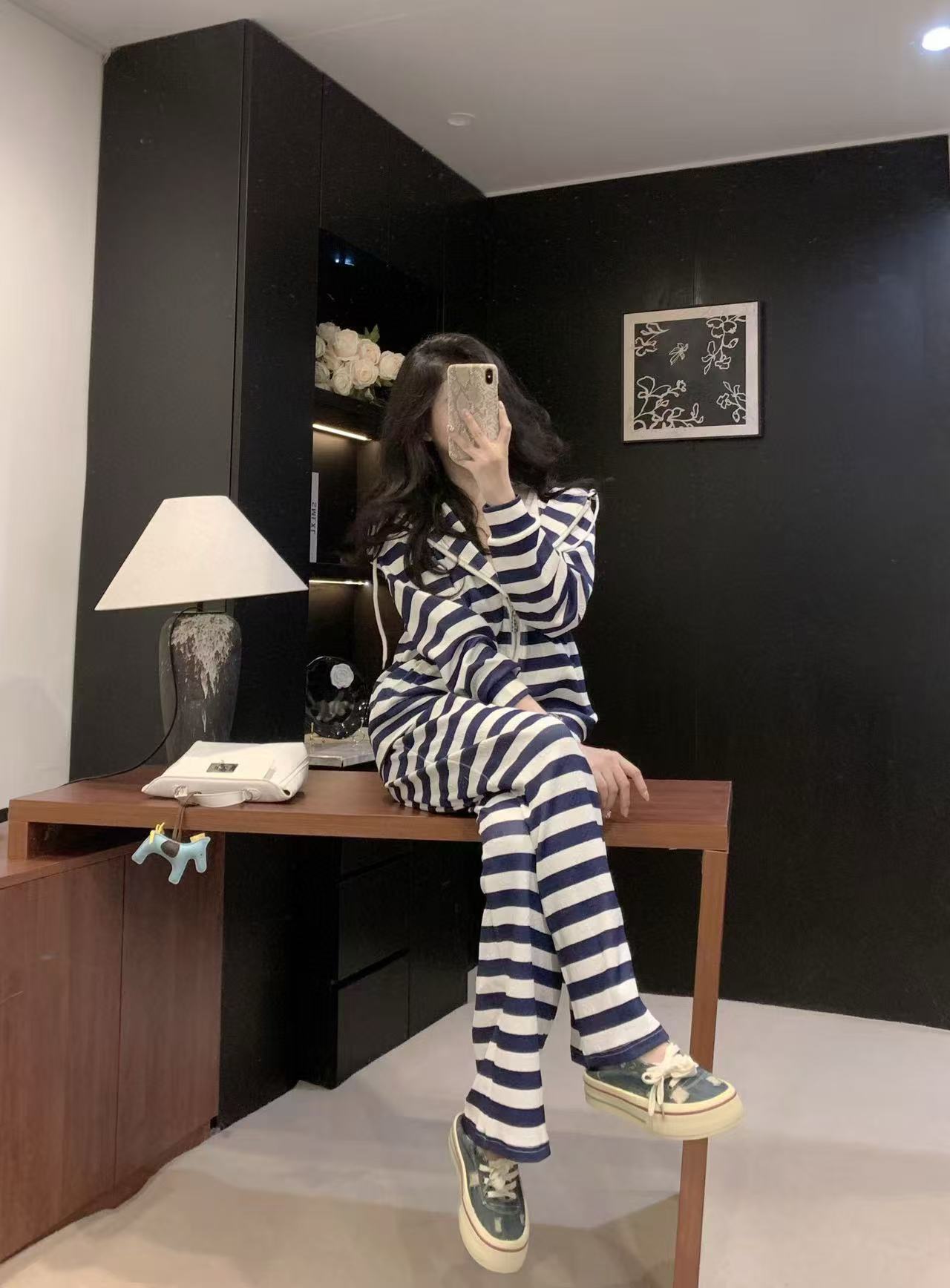 GUCC1 エンボスストライプ カジュアルジャケット + パンツ ツーピースセット【50％割引+送料無料】