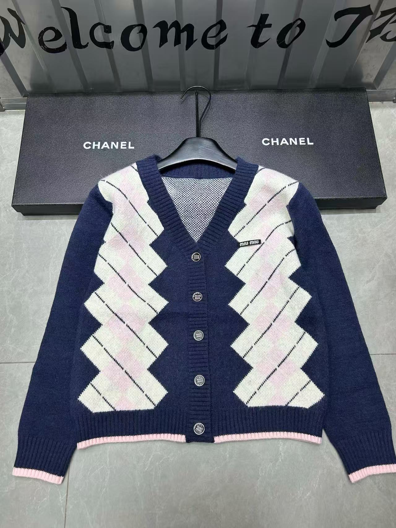 M1UM1U カラーブロックウールカーディガン【50％割引+送料無料】