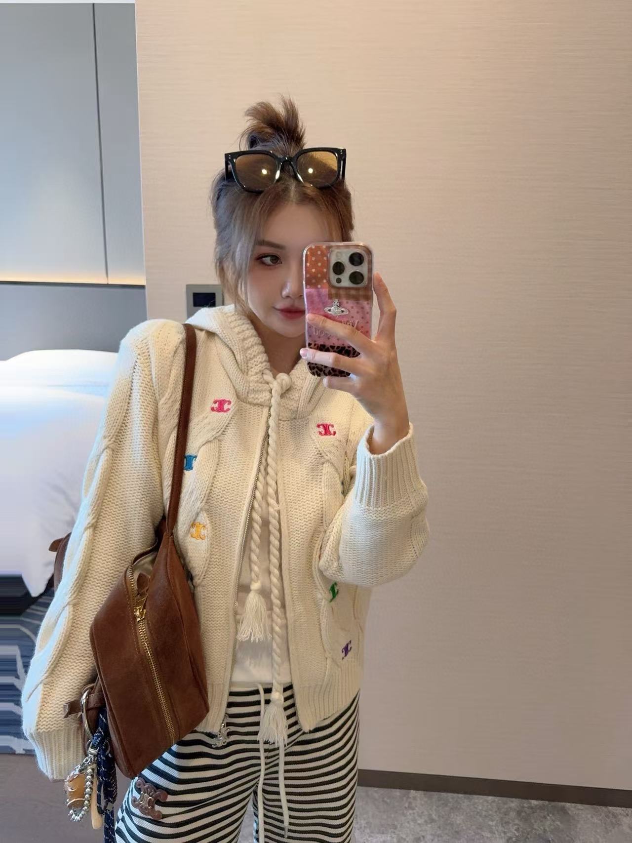 CEL1NE 凱旋門刺繍ロゴ ルーズセーター【50%割引+送料無料】