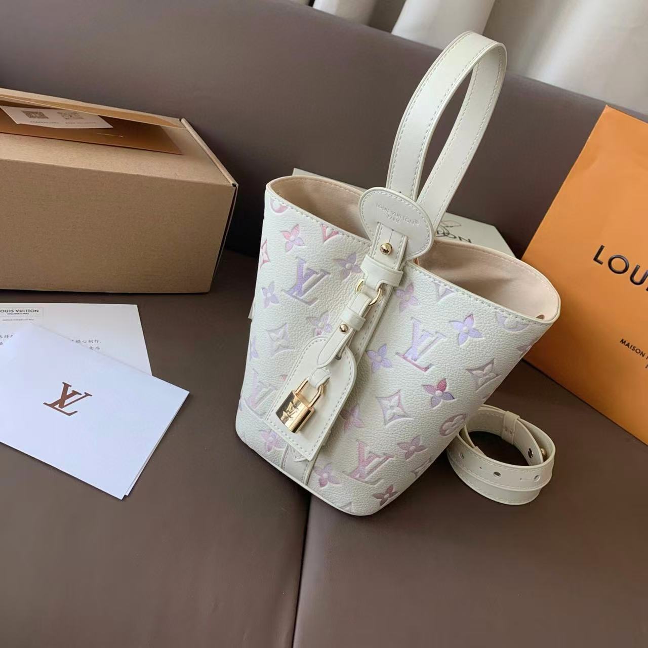 LV25Alinbbバケットバッグ【50％割引+送料無料】