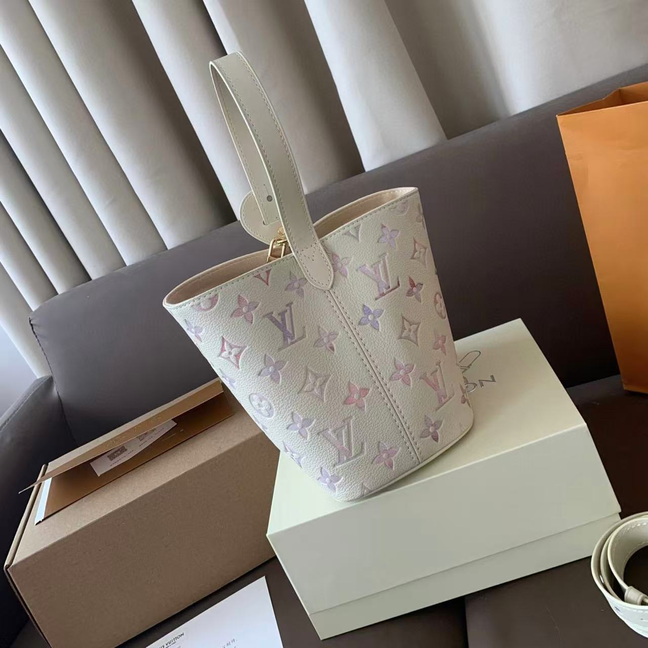 LV25Alinbbバケットバッグ【50％割引+送料無料】