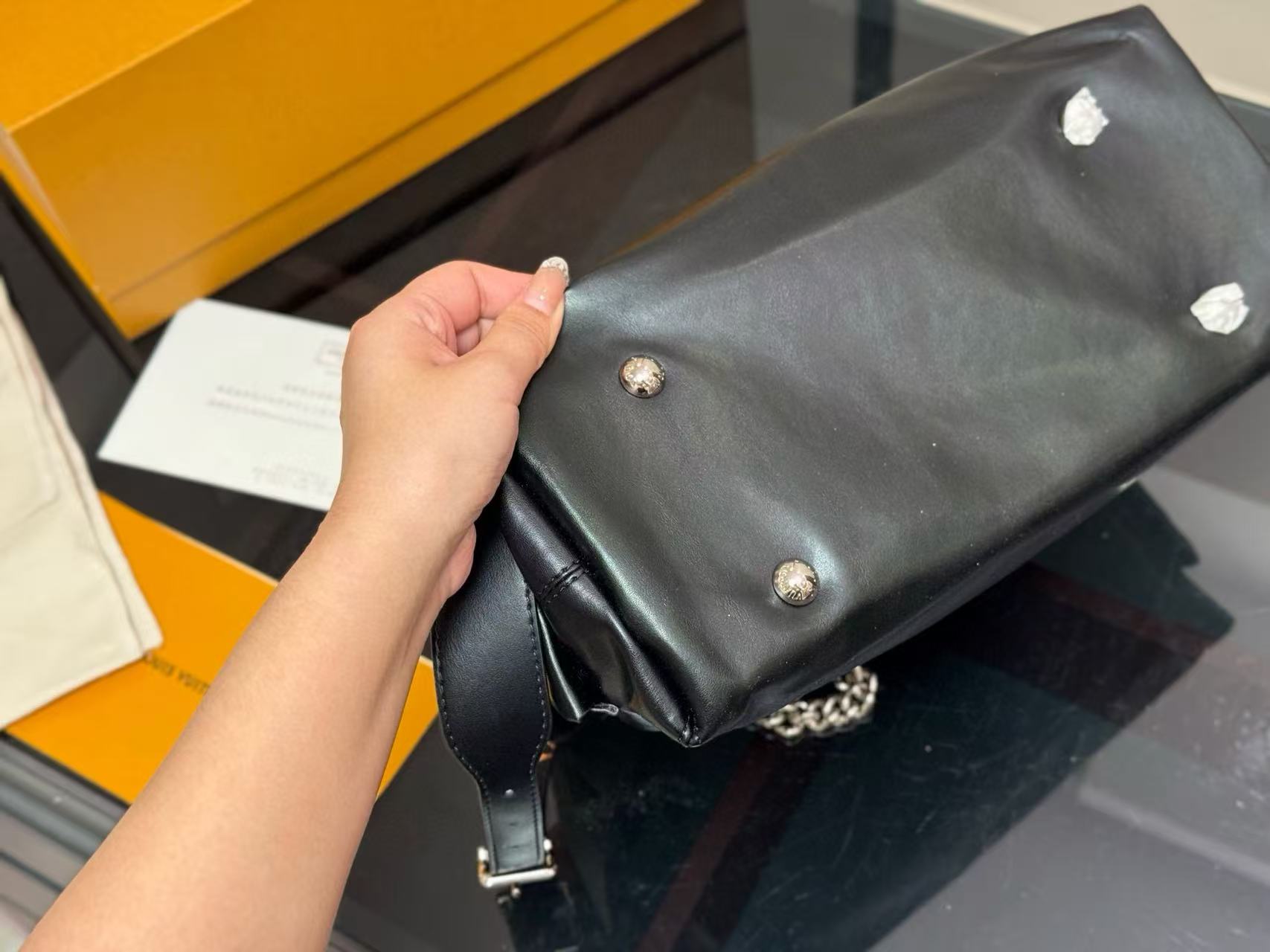 LV CarryAllチェーンハンドバッグ【50%割引+送料無料】