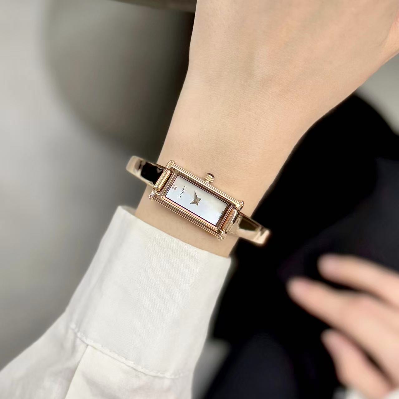 GUCC1 シンプルレディースウォッチ【50%割引+送料無料】