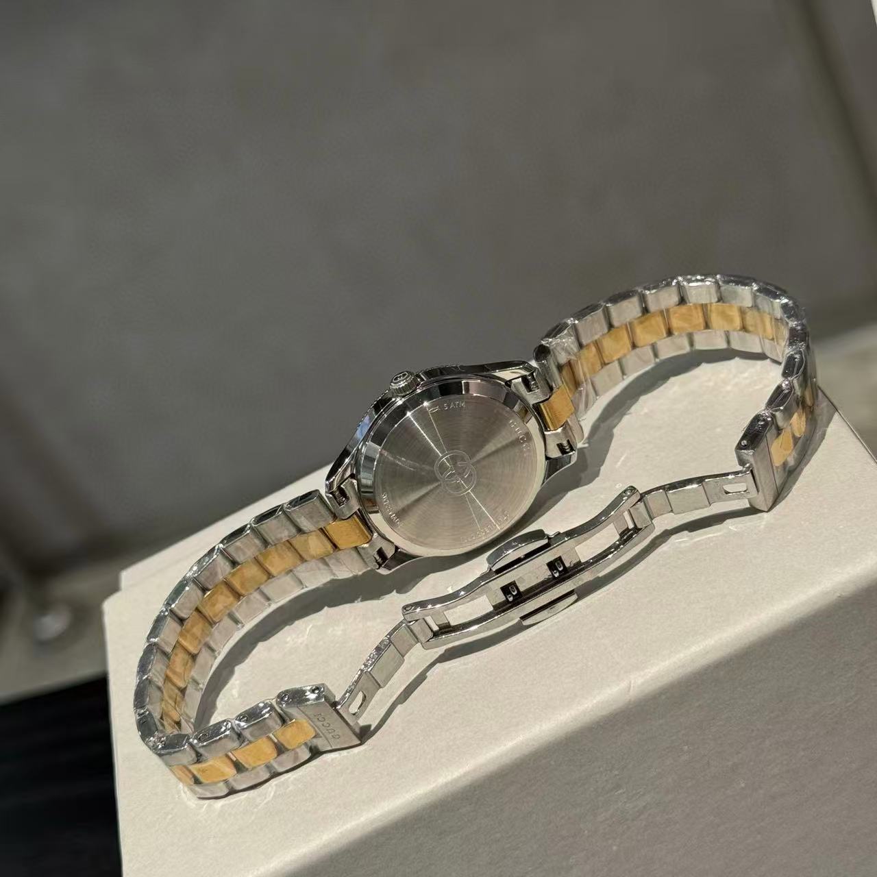 GUCC1G-Timeless女性用スチールストラップウォッチ【50％割引+送料無料】