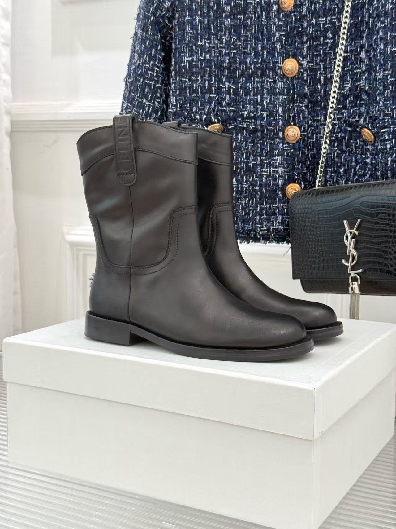 CEL1NE 高品質レザーアンクルブーツ【50％割引+送料無料】