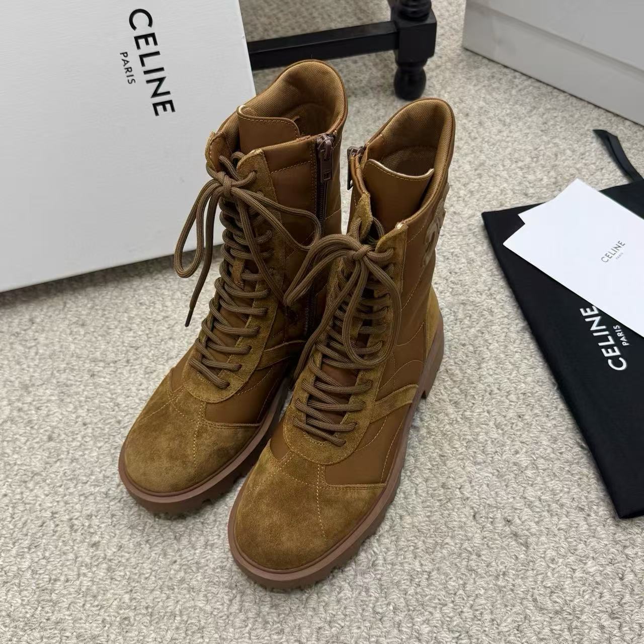 CEL1NEの高品質凱旋門レースアップマーティンブーツ【50％割引+送料無料】