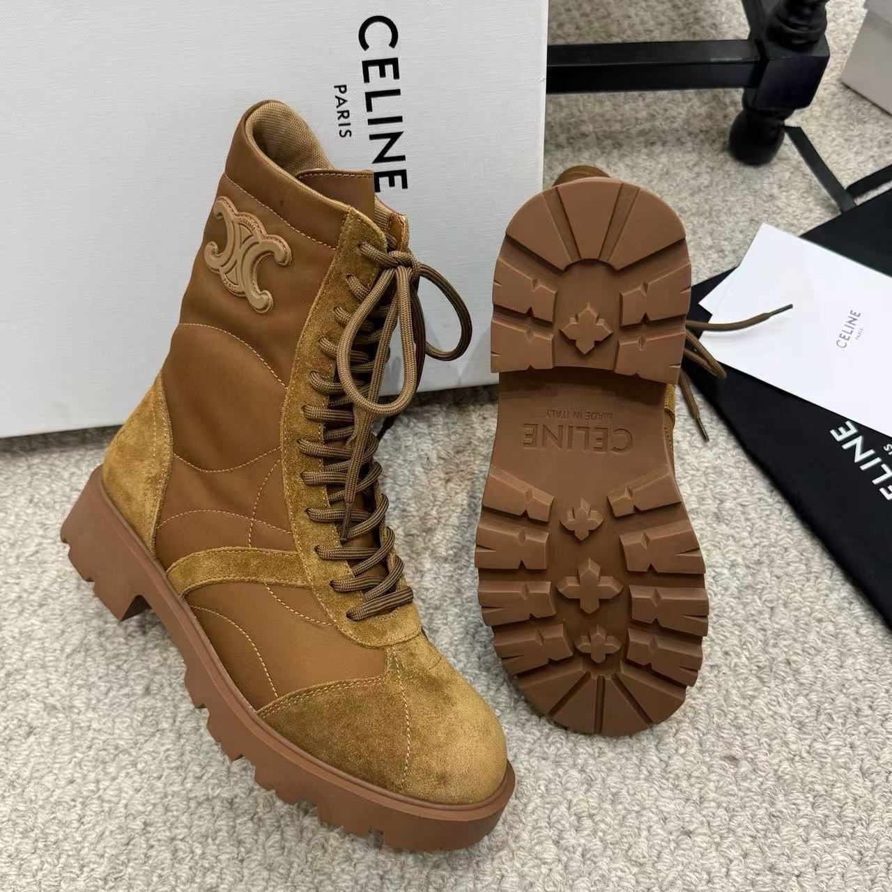 CEL1NEの高品質凱旋門レースアップマーティンブーツ【50％割引+送料無料】