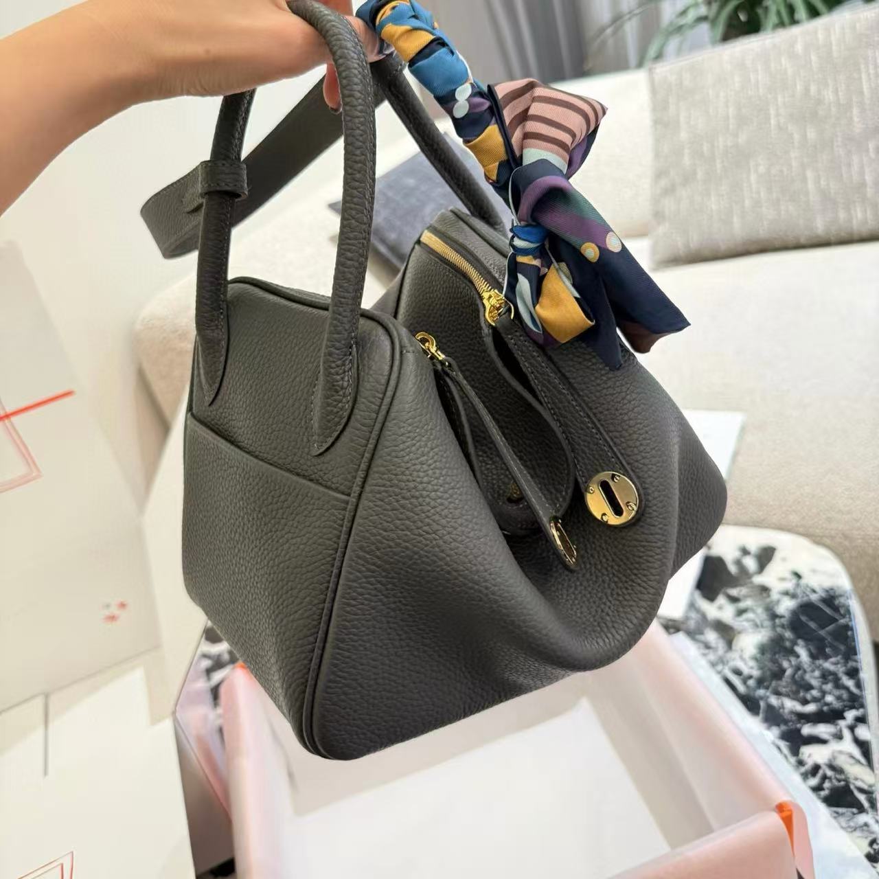 HERME5高品質Lindy牛革ショルダーバッグ【50％割引+送料無料】