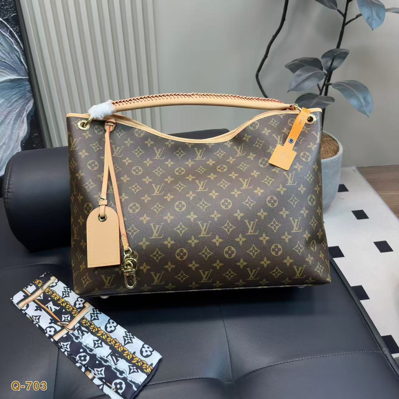 LVモノグラムトートバッグ【50%割引+送料無料】