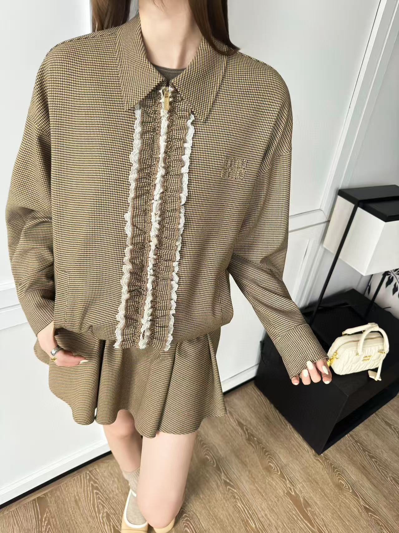 M1UM1U レーストリムジャケット+スカート ツーピースセット【50％割引+送料無料】