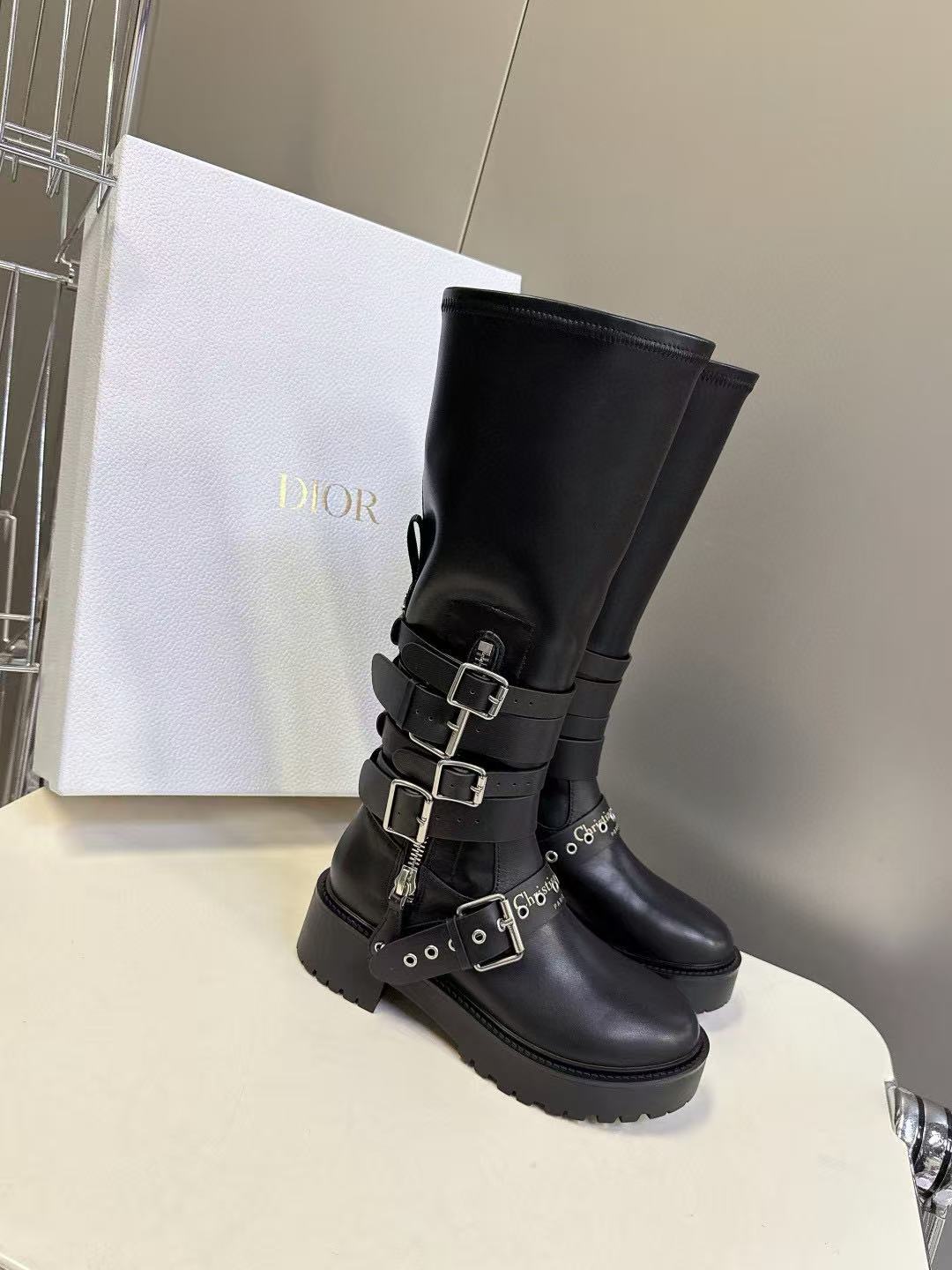 DI0Rの高品質秋冬ハイブーツ【50％割引+送料無料】