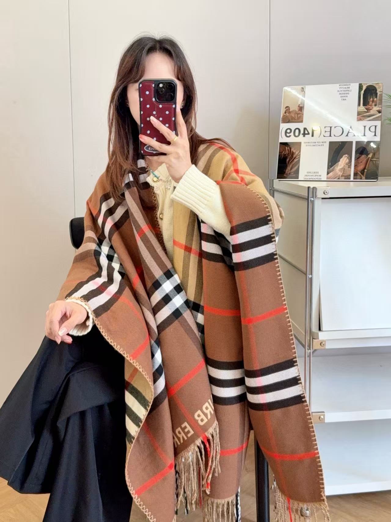 BUR8ERRY チェック柄フリンジウールケープ【50％割引+送料無料】