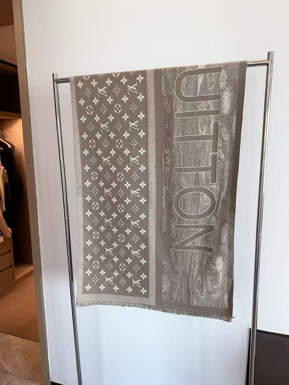 LVプリントウールスカーフ【50%割引+送料無料】