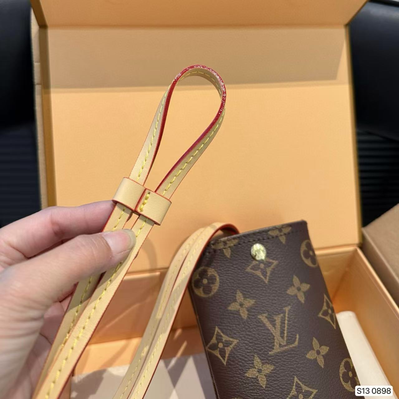 LVプリントのメガネバッグ【50％割引+送料無料】