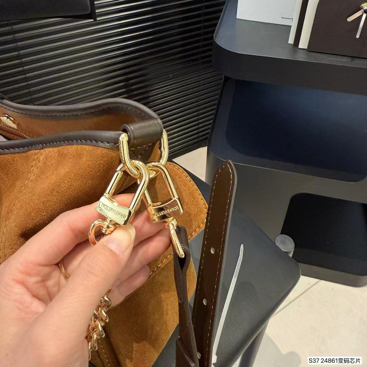 LV Carryallチェーンバッグ【50％割引+送料無料】