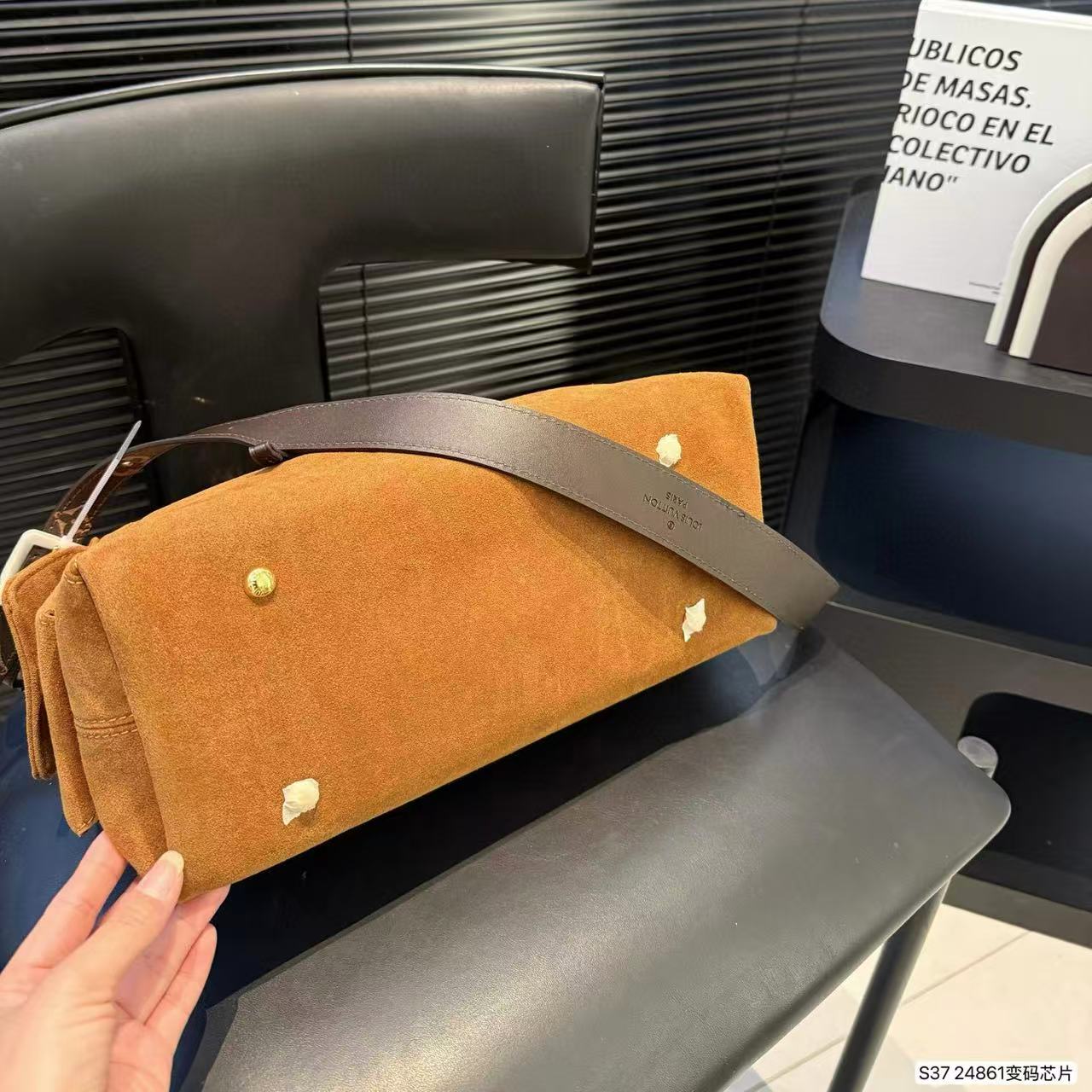 LV Carryallチェーンバッグ【50％割引+送料無料】