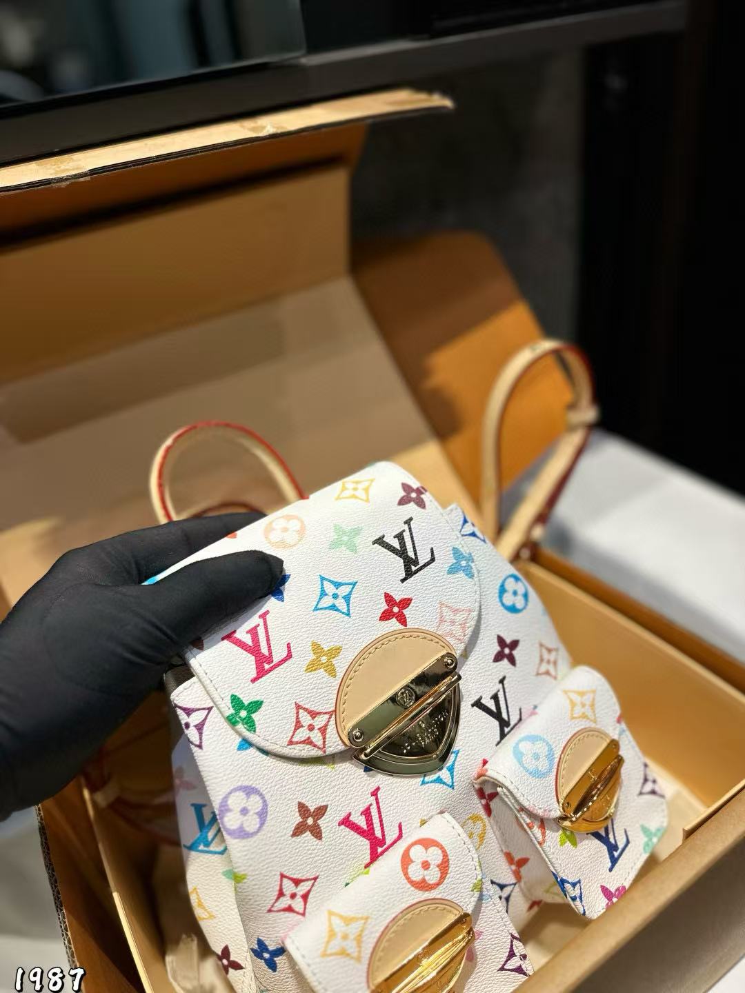 LV高品質カラフルバックパック【50％割引+送料無料】