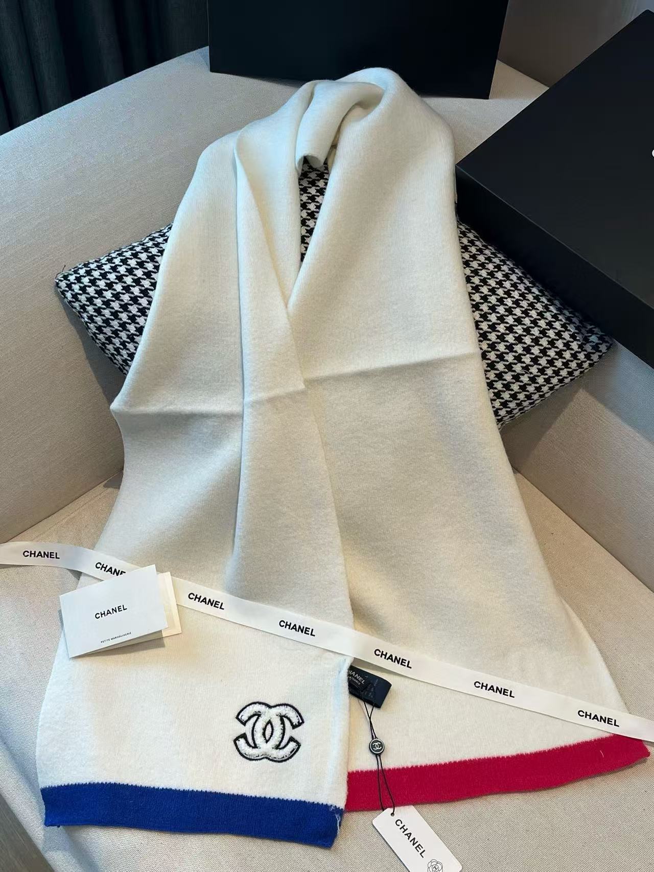 CHANE1 ダブルC 高品質カシミアスカーフ【50％割引+送料無料】
