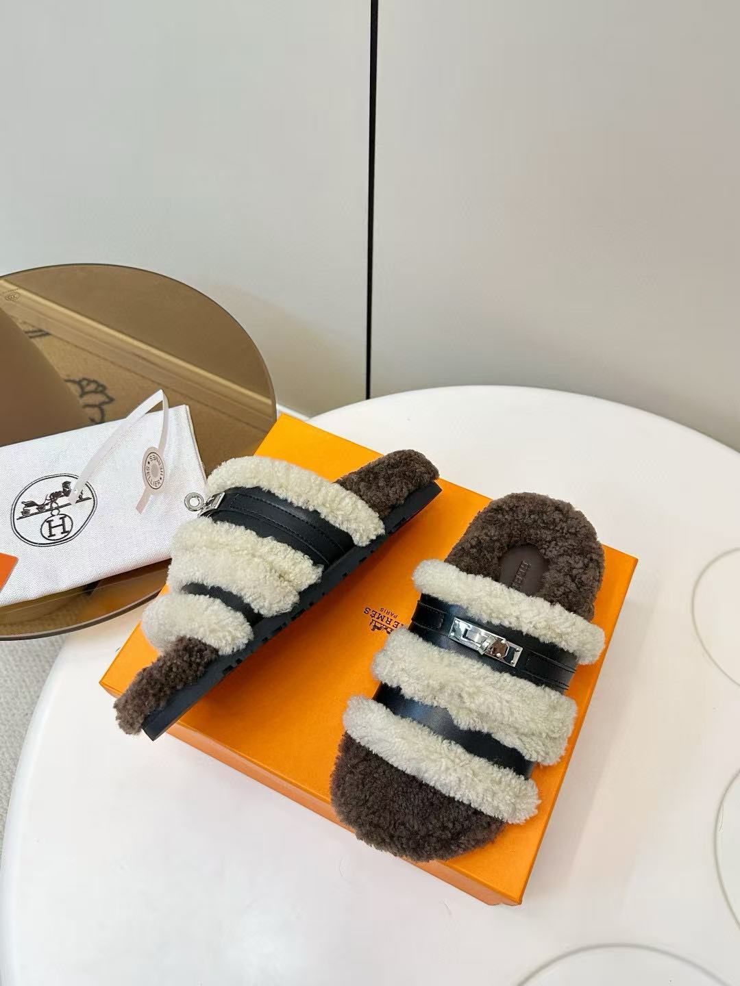 HERME5高品質ふわふわスリッパ【50％割引+送料無料】