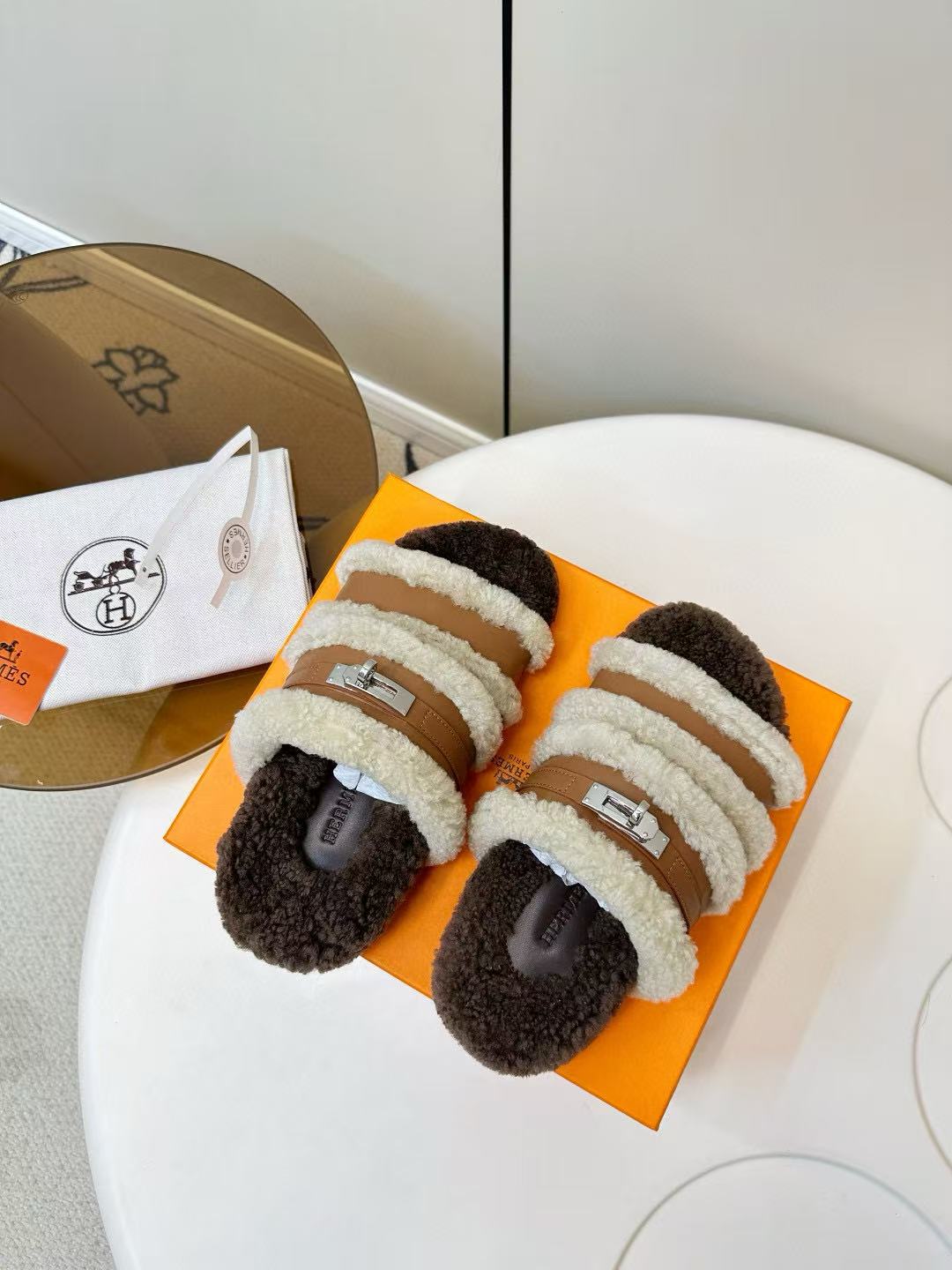 HERME5高品質ふわふわスリッパ【50％割引+送料無料】