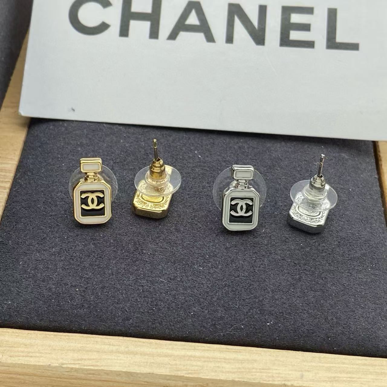 CHANE1 ダブルC 香水ボトル イヤリング【50%割引+送料無料】