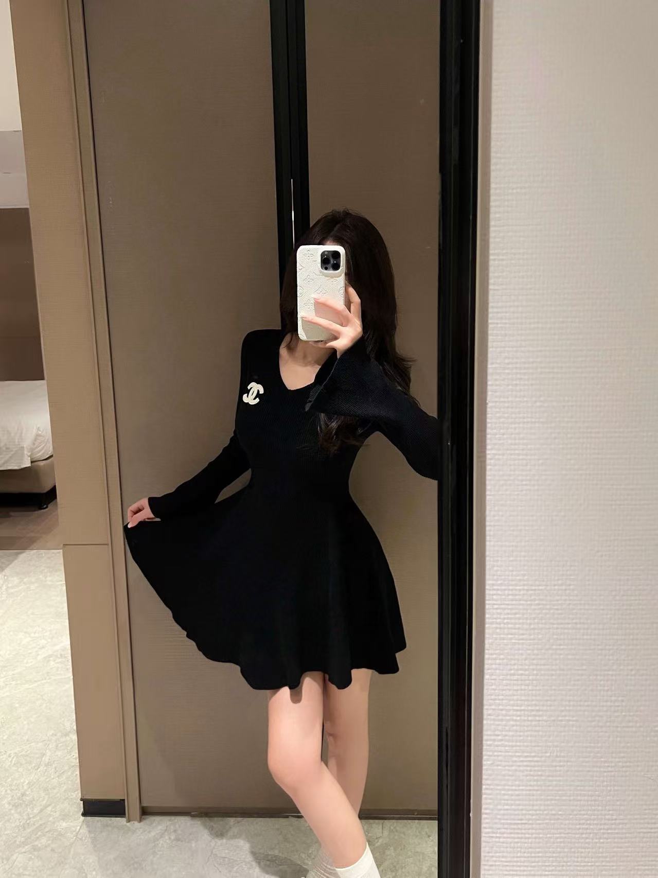 CHANE1 ダブルCVネックウールドレス【50%割引+送料無料】