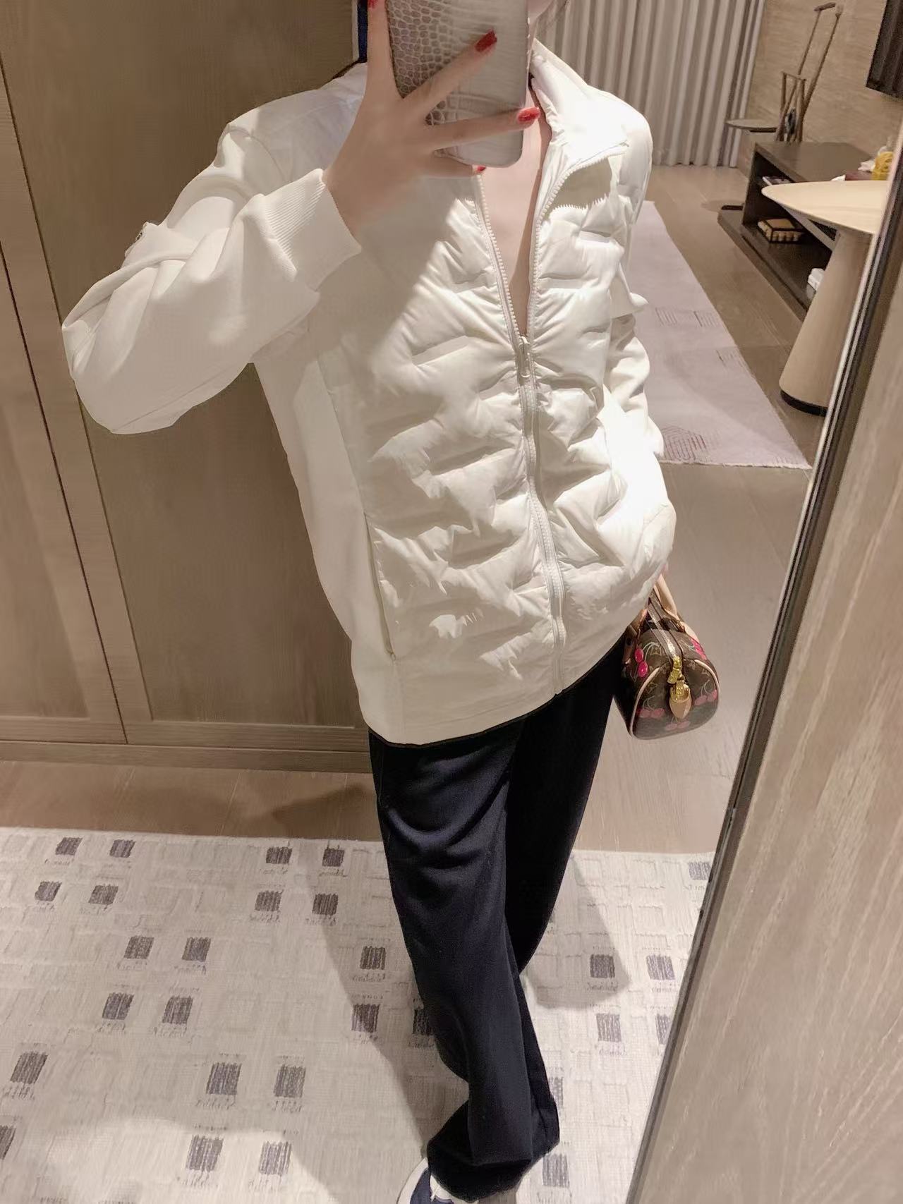 M0NCLER ミニマリスト ダウンジャケット【50％割引+送料無料】