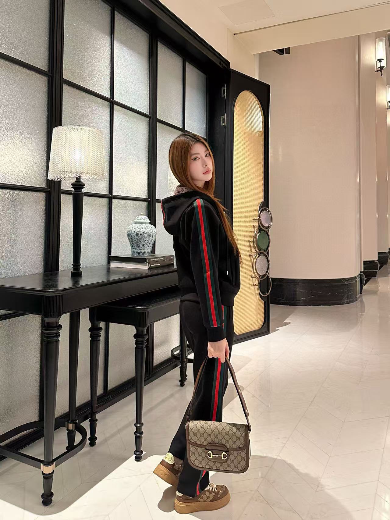 GUCC1 刺繍ロゴ フード付き カジュアル ジャケット + パンツ ツーピース セット【50%割引+送料無料】