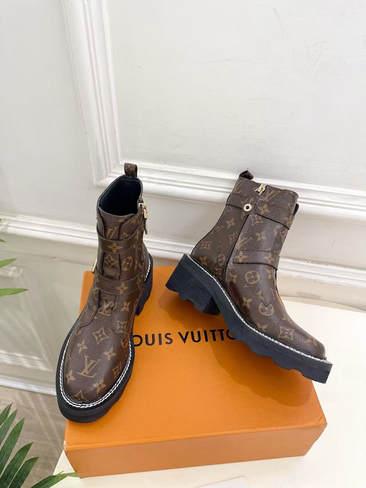 LV高品質シープスキンブーツ【50％割引+送料無料】
