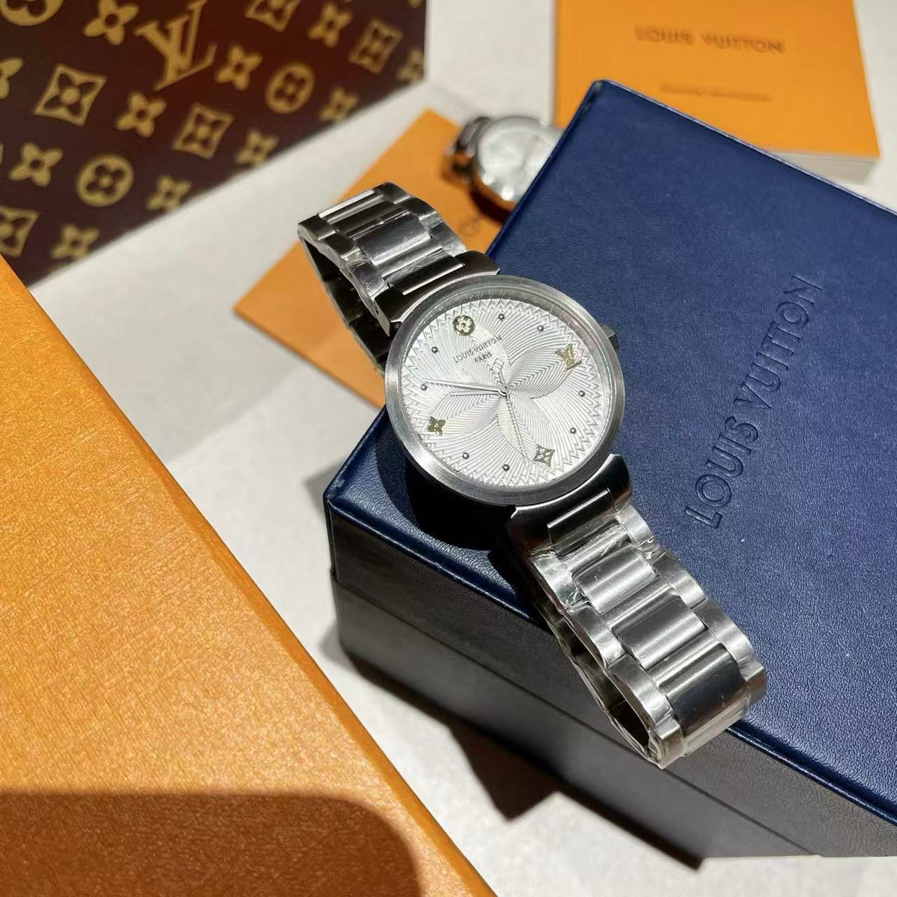 LVスチールストラップレディース腕時計【50％割引+送料無料】