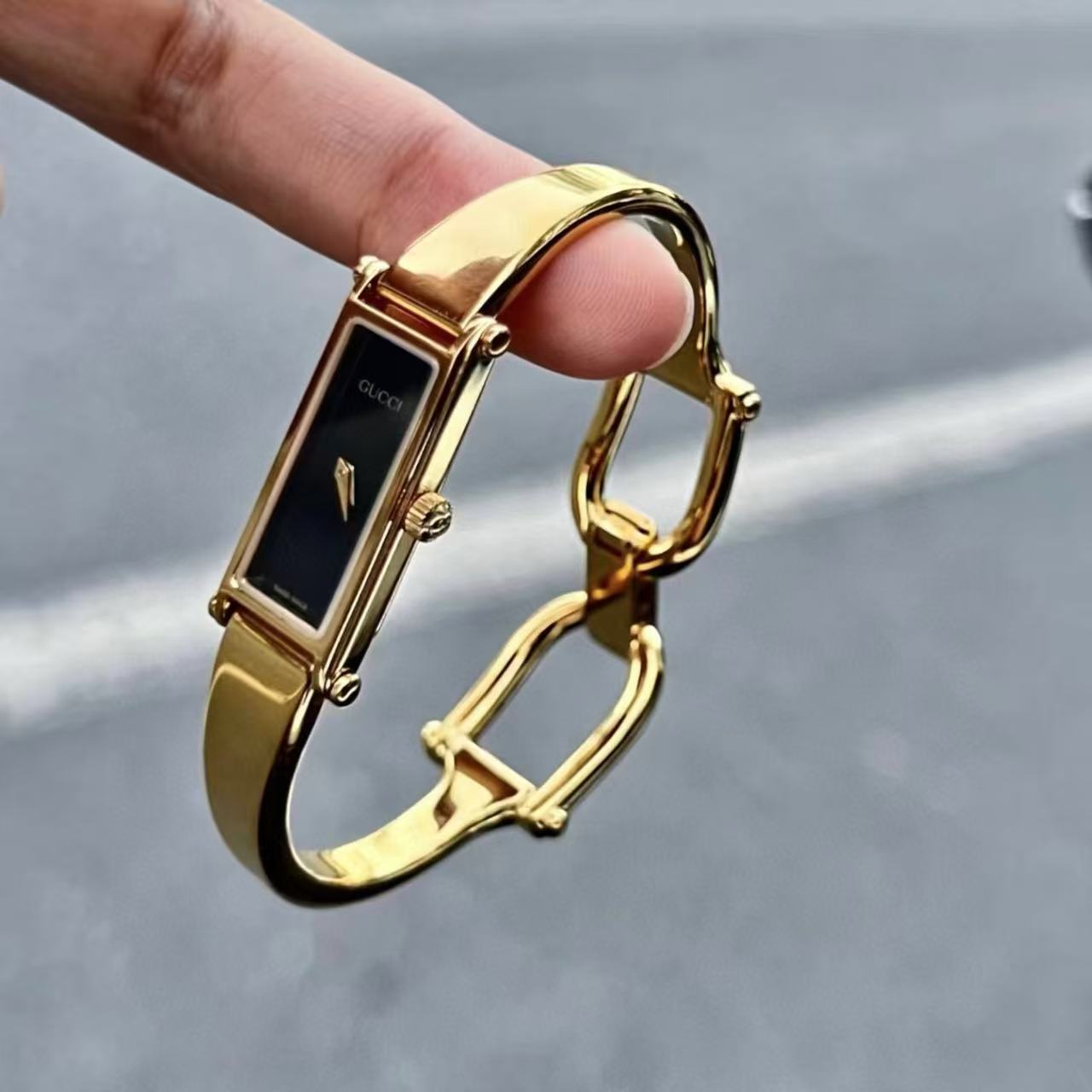 GUCC1 シンプルレディースウォッチ【50％割引+送料無料】