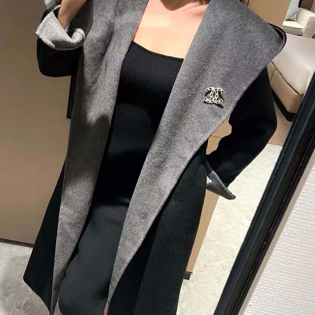 CHANE1 ブローチ付きフード付きカシミアコート【50％割引+送料無料】