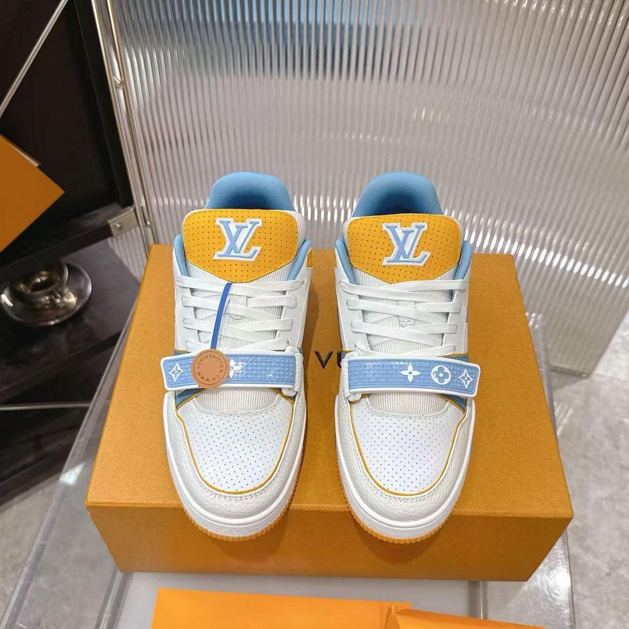 LVの高品質カジュアルシューズ【50％割引+送料無料】